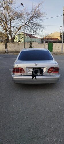 Mercedes E 320 1995, 370,000 km - 3.2 l - Sumqayıt