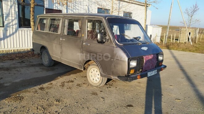 RAF 2203 1984, 222,589 km - 2.5 l - Qusar