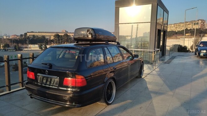 BMW 520 1999, 281,000 km - 2.0 l - Bakı
