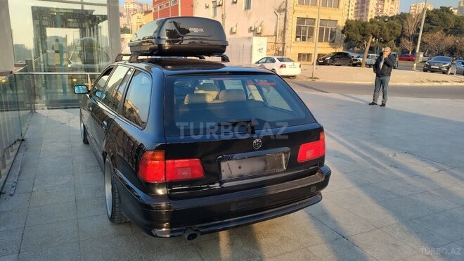 BMW 520 1999, 281,000 km - 2.0 l - Bakı