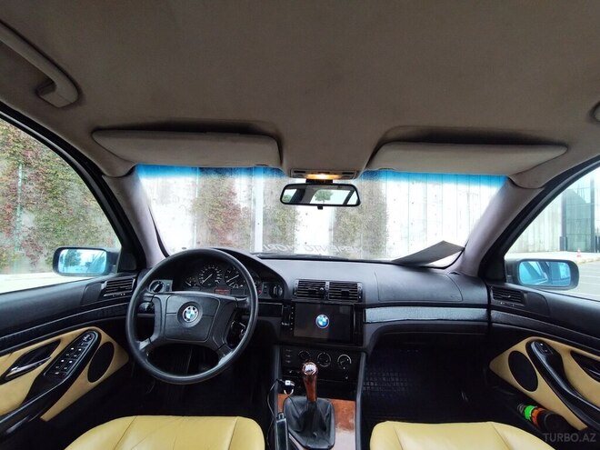 BMW 520 1999, 281,000 km - 2.0 l - Bakı