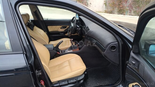BMW 520 1999, 281,000 km - 2.0 l - Bakı