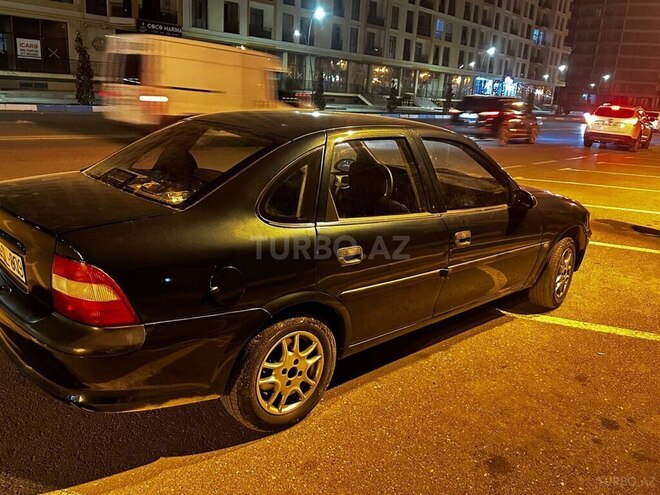 Opel Vectra 1997, 350,000 km - 1.8 l - Sumqayıt