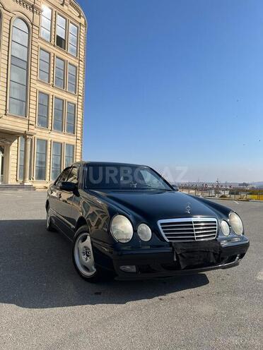 Mercedes E 220 2001, 239,954 km - 2.2 л - Bakı