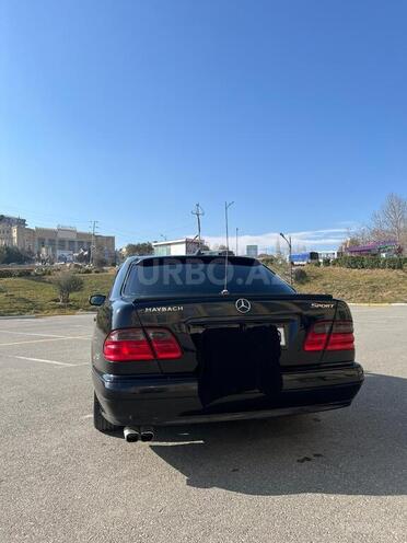 Mercedes E 220 2001, 239,954 km - 2.2 л - Bakı