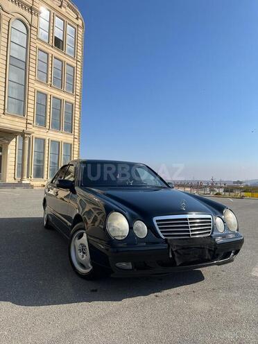 Mercedes E 220 2001, 239,954 km - 2.2 л - Bakı