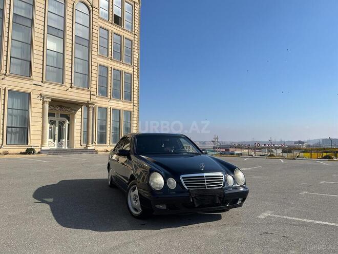 Mercedes E 220 2001, 239,954 km - 2.2 л - Bakı