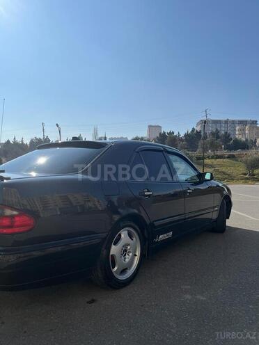 Mercedes E 220 2001, 239,954 km - 2.2 л - Bakı