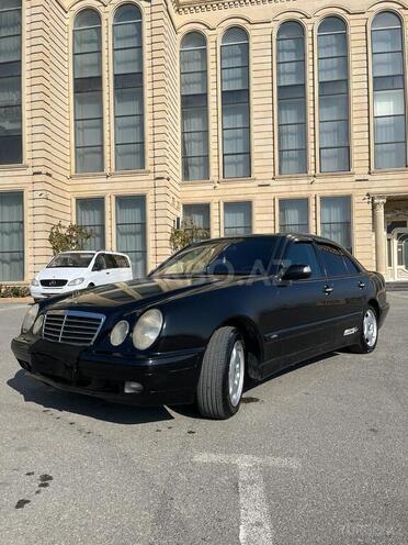 Mercedes E 220 2001, 239,954 km - 2.2 л - Bakı