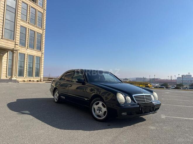 Mercedes E 220 2001, 239,954 km - 2.2 л - Bakı