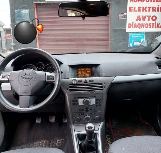 Opel Astra 2005, 10,000 km - 1.4 l - Gəncə
