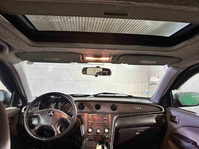 Mitsubishi Airtrek 2003, 335,000 km - 2.4 л - Bakı