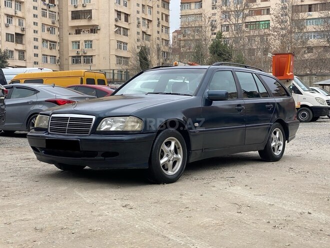 Mercedes C 220 2000, 358,000 km - 2.2 l - Bakı