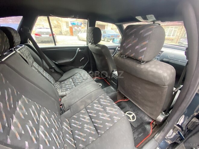 Mercedes C 220 2000, 358,000 km - 2.2 l - Bakı