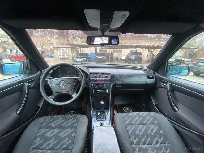 Mercedes C 220 2000, 358,000 km - 2.2 l - Bakı