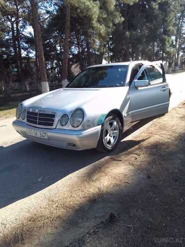 Mercedes E 220 1998, 500,000 km - 2.2 l - Biləsuvar