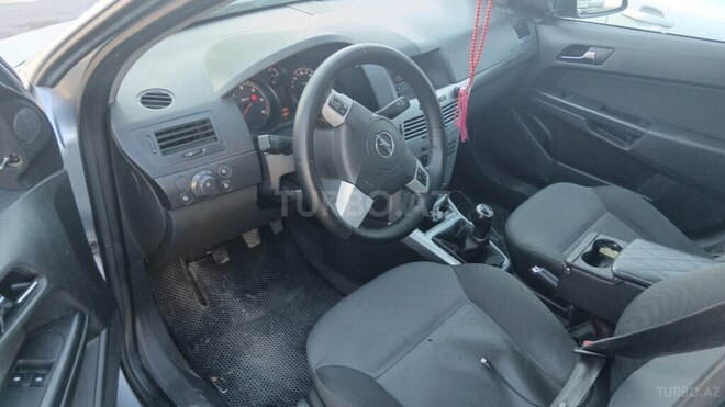 Opel Astra 2010, 328,000 km - 1.3 л - Şəmkir