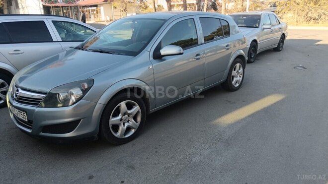 Opel Astra 2010, 328,000 km - 1.3 л - Şəmkir