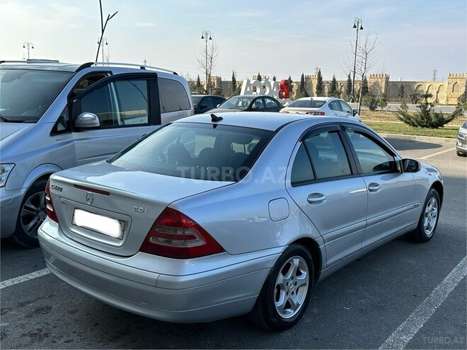 Mercedes C 220 2001, 250,000 km - 2.2 l - Bakı
