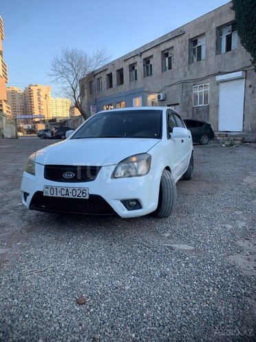 Kia Rio 2011, 250,000 km - 1.4 l - Sumqayıt