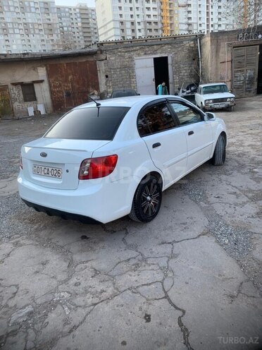 Kia Rio 2011, 250,000 km - 1.4 l - Sumqayıt