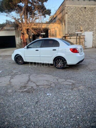 Kia Rio 2011, 250,000 km - 1.4 l - Sumqayıt