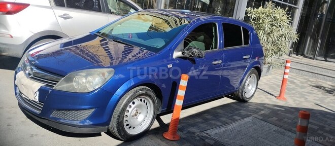 Opel Astra 2009, 232,000 km - 1.4 l - Bakı