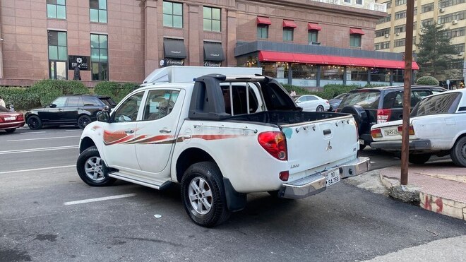 Mitsubishi L200 2011, 575,000 km - 2.5 l - Bakı