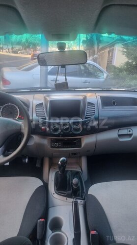 Mitsubishi L200 2011, 575,000 km - 2.5 l - Bakı