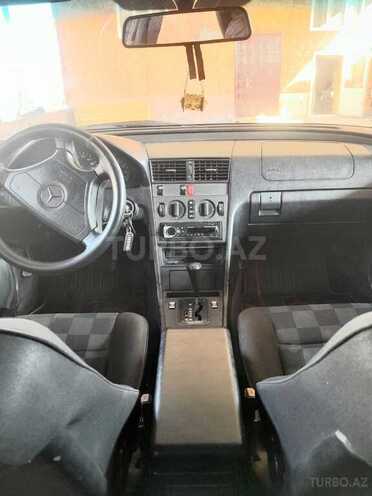Mercedes C 220 1993, 136,000 km - 2.2 л - Salyan