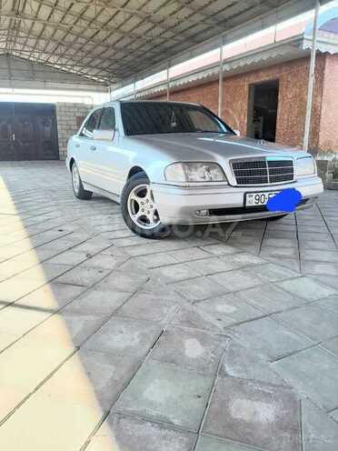 Mercedes C 220 1993, 136,000 km - 2.2 л - Salyan