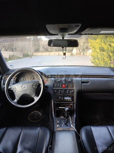 Mercedes E 240 1998, 419,620 km - 2.4 л - Bakı