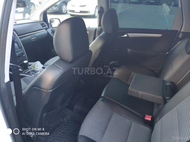 Mercedes B 180 2010, 60,000 km - 1.7 l - Bakı