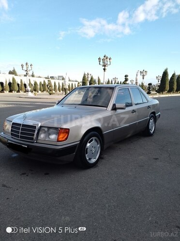 Mercedes E 200 1993, 354,123 km - 2.0 l - Şəmkir