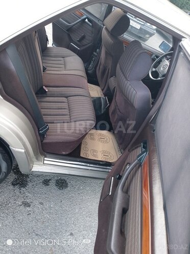 Mercedes E 200 1993, 354,123 km - 2.0 l - Şəmkir