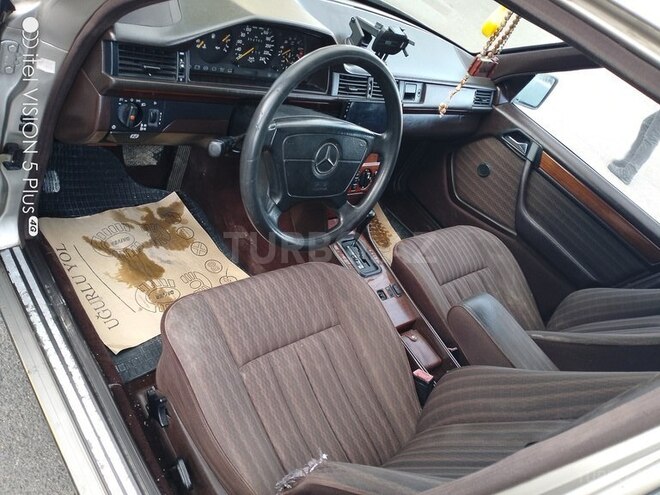 Mercedes E 200 1993, 354,123 km - 2.0 l - Şəmkir