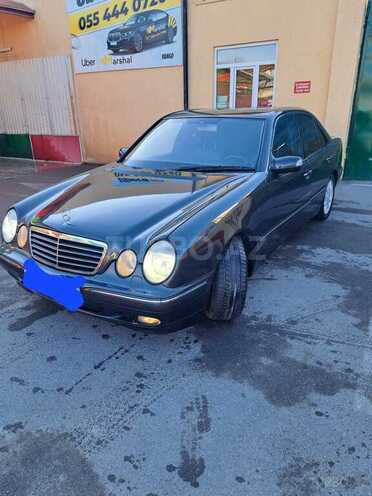 Mercedes E 320 2000, 268,000 km - 3.2 l - Göygöl
