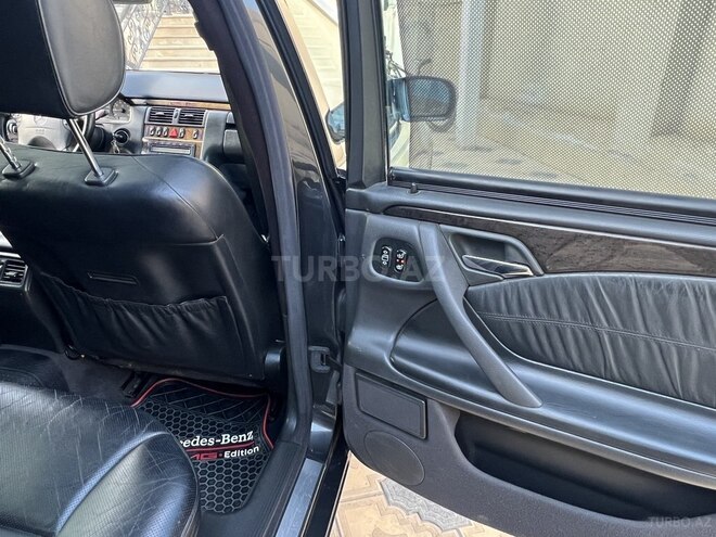Mercedes E 320 2000, 268,000 km - 3.2 l - Göygöl