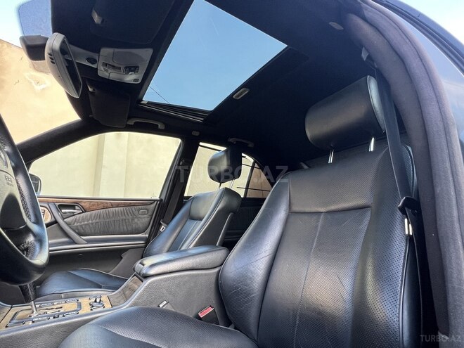 Mercedes E 320 2000, 268,000 km - 3.2 l - Göygöl