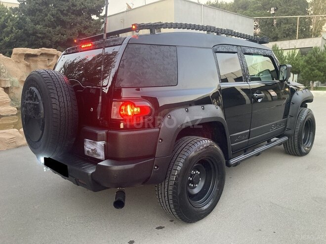 Toyota FJ Cruiser 2009, 265,000 km - 4.0 л - Bakı