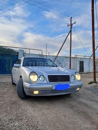 Mercedes E 230 1996, 352,000 km - 2.3 l - Bakı