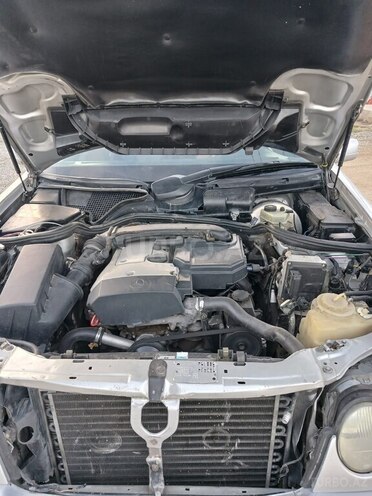 Mercedes E 230 1996, 352,000 km - 2.3 l - Bakı