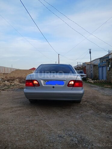 Mercedes E 230 1996, 352,000 km - 2.3 l - Bakı