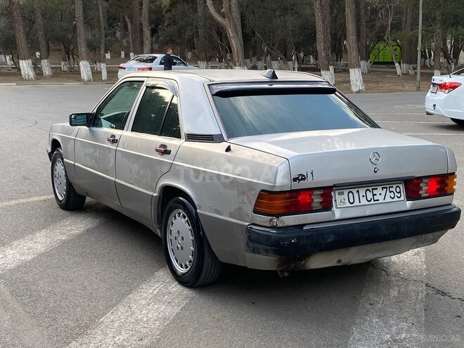 Mercedes 190 1993, 258,741 km - 2.0 л - Sumqayıt