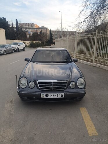 Mercedes E 320 2000, 300,000 km - 3.2 l - Bakı