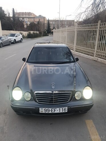Mercedes E 320 2000, 300,000 km - 3.2 l - Bakı