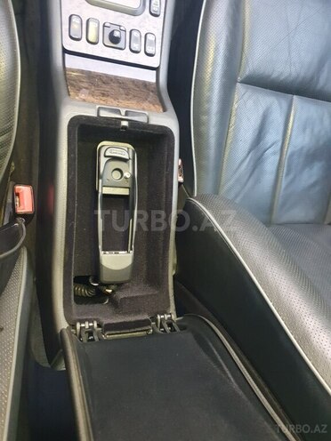 Mercedes E 320 2000, 300,000 km - 3.2 l - Bakı