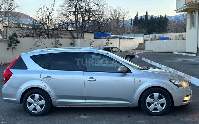 Kia Ceed 2011, 165,000 km - 1.4 л - Gəncə