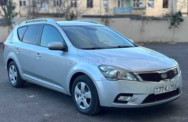 Kia Ceed 2011, 165,000 km - 1.4 л - Gəncə