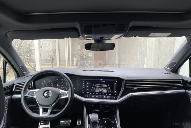Volkswagen Touareg 2020, 20,896 km - 3.0 l - Bakı
